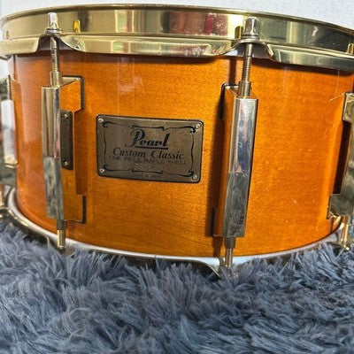 PEARL CUSTOM CLASSIC ONE-PIECE MAPLE SNARE DRUM - 36CM X 19CM - USED