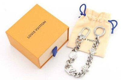 LOUIS VUITTON BAG CHARM MONOGRAM ELEMENT CHAIN M01468 SILVER METAL USED WALLET