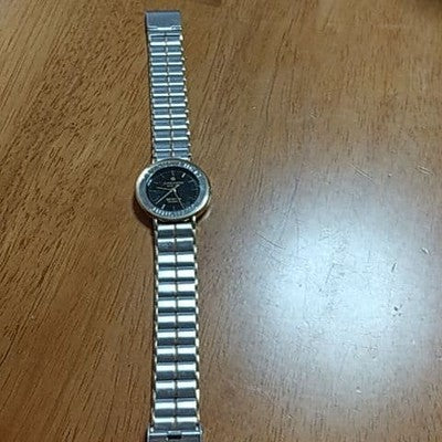 JUNGHANS MEISTER QUARTZ MEN'S WRISTWATCH ROUND FACE STAINLESS STEEL SS CASE