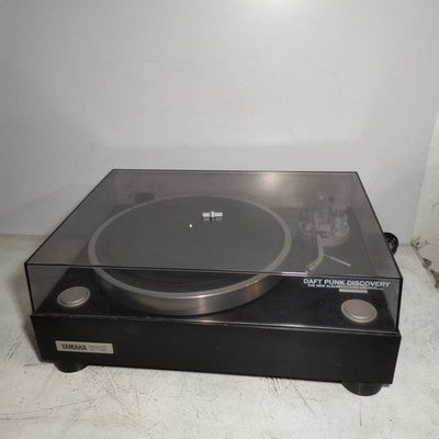 YAMAHA GT-750 TURNTABLE RECORD PLAYER - PLAYS 33/45 RPM -