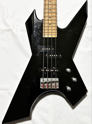 KILLER DAGGER BASS MODIFIED SCALLOPED FRETBOARD ELECTRIC BASS WITH CASE AS IS