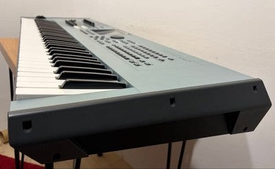 YAMAHA MOTIF XS7 76-KEY SYNTHESIZER TESTED W/ ORIGINAL HARD CASE MANUAL JAPAN