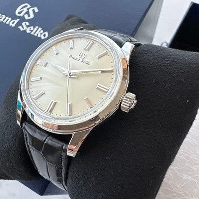 GRAND SEIKO MANUAL WINDING MEN'S WRISTWATCH ROUND FACE JAPAN MADE LEATHER BELT