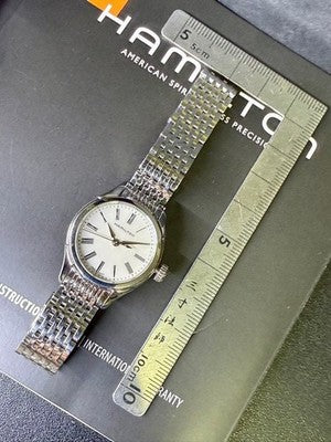HAMILTON AMERICAN CLASSIC VALIANT QUARTZ H39251194 MOP SILVER STEEL WATCH USED