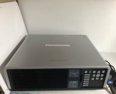PANASONIC PT DX610S 6500 LUMENS DLP PROJECTOR HDMI XGA WITH LENS WORKING