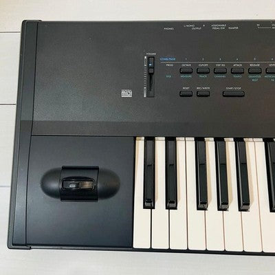 KORG X3 MUSIC WORKSTATION SYNTHESIZER W/ CASE MANUAL DISK TESTED FROM JAPAN