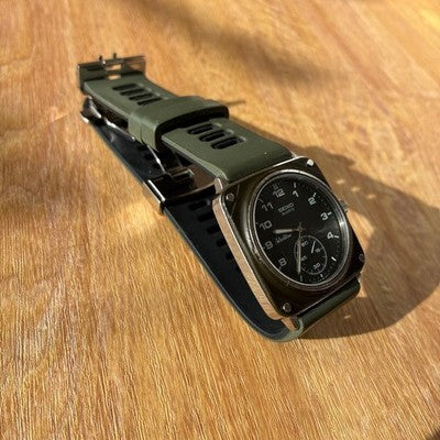 SEIKO SILVER WAVE 2628-0040 1981 OLIVE GREEN SQUARE QUARTZ WATCH RARE VINTAGE