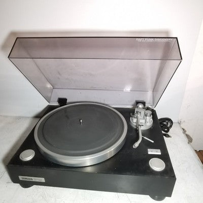 YAMAHA GT-750 TURNTABLE RECORD PLAYER - PLAYS 33/45 RPM -