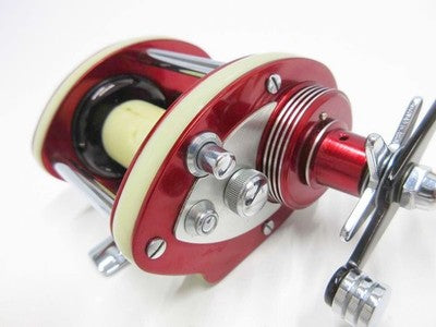 J.A.COXE BRONSON INVADER 26 BAITCASTING REEL MADE IN USA FISHING NEAR MINT