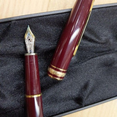 Montblanc Fountain Pen Bordeaux 14K Gold Trim Resin Used From Japan