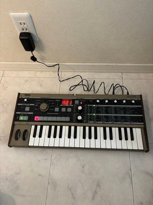 KORG MICROKORG ANALOG MODELING SYNTHESIZER KEYBOARD VOCODER USED JAPAN