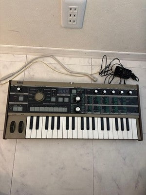 KORG MICROKORG ANALOG MODELING SYNTHESIZER KEYBOARD VOCODER USED JAPAN