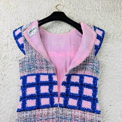 CHANEL 2018 TWEED DRESS COCO MARK LOGO HARDWARE FRENCH SLEEVE MULTI-COLOR