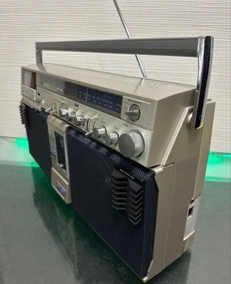 AIWA CS-J77MKII 2BAND STEREO RADIO CASSETTE RECORDER AC100V 50/60HZ 17W