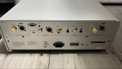 ESOTERIC K-05XD SACD PLAYER ONE OWNER COMPLETE ACCESSORIES HIGH END AUDIO JAPAN