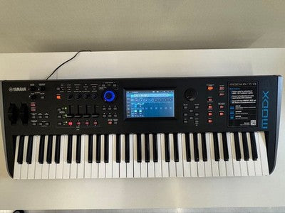 YAMAHA MODX6 61 KEY SYNTHESIZER EXCELLENT CONDITION WITH ACCESSORIES W/ ADAPTER