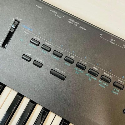 KORG X3 MUSIC WORKSTATION SYNTHESIZER W/ CASE MANUAL DISK TESTED FROM JAPAN