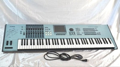 YAMAHA MOTIF XS7 76-KEY MUSIC PRODUCTION SYNTHESIZER W/ HARD CASE FROM JAPAN