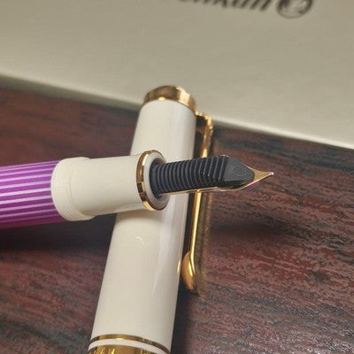 PELIKAN SOUVERAN M600 FOUNTAIN PEN WHITE VIOLET STRIPPED 14K FINE NIB W/BOX