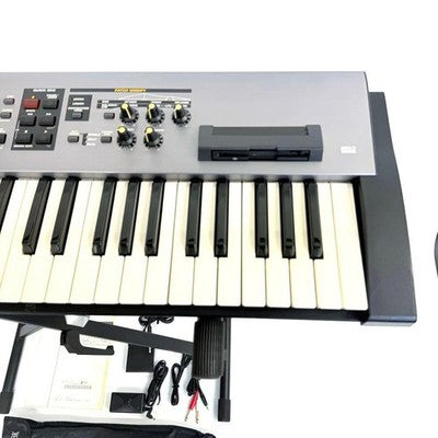 ROLAND RS-70 SYNTHESIZER KEYBOARD WORKSTATION 61 KEY MIDI TESTED COMPLETE SET
