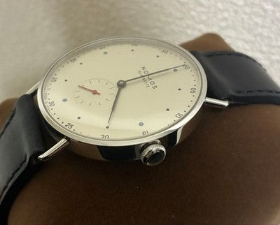 NOMOS METRO MT1A4W2 38.5MM ALPHA HAND-WIND BAUHAUS SILVER DIAL MEN'S WATCH USED