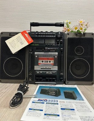 HITACHI TRK-9050 PERDISCO BOOMBOX SEPARABLE STEREO CASSETTE AS IS
