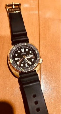 SEIKO PROSPEX SRPC44 AUTOMATIC DIVER 200M GOLD BLACK RARE BOX PAPERS 4R36 WATCH