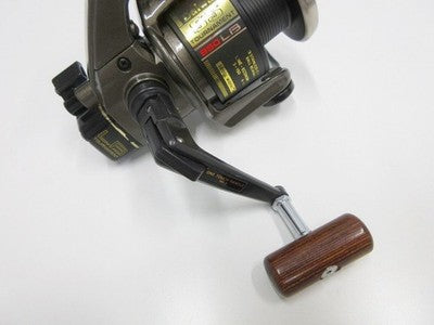 DAIWA TOURNAMENT SS850 LB WITH SPARE SPOOL SPINNING REEL JAPAN MADE SALTWATER