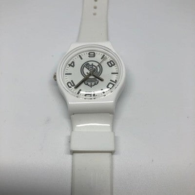 REAL MADRID CLUB DE FUTBOL WATCH 43811 WHITE & SILVER QUARTZ USED FROM JAPAN