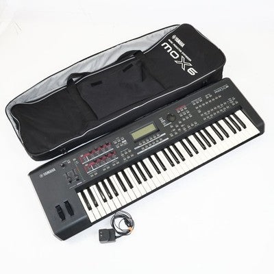 YAMAHA MOX6 61-KEY WORKSTATION SYNTHESIZER WITH SOFT CASE & POWER ADAPTER