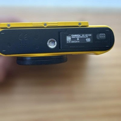 CASIO EXILIM EX-ZR1100 16.1MP YELLOW DIGITAL CAMERA W/BATTERY,CHARGER