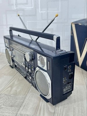 SANYO BOOMBOX MR-V8 SHOWA RETRO RADIO CASSETTE PLAYER WITH ORIGINAL BOX