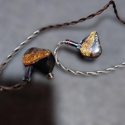 THIEAUDIO V16 DIVINITY 16BA IN-EAR MONITORS HIGH-END EARPHONES W/ CASE USED