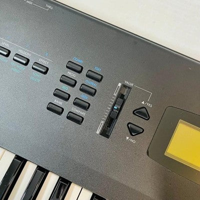 KORG X3 MUSIC WORKSTATION SYNTHESIZER W/ CASE MANUAL DISK TESTED FROM JAPAN