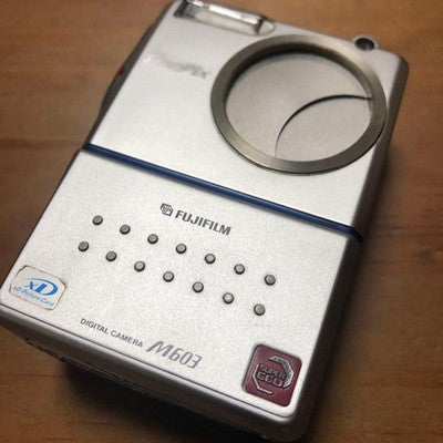 FUJIFILM FINEPIX M603 COMPACT DIGITAL CAMERA SUPER CCD TESTED WORKING