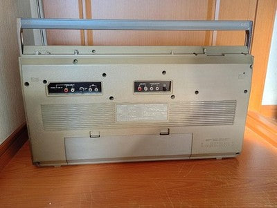 AIWA CS-J77MKII VINTAGE 1980 BOOMBOX WITH ORIGINAL BOX DOLBY NR METAL TAPE DSL