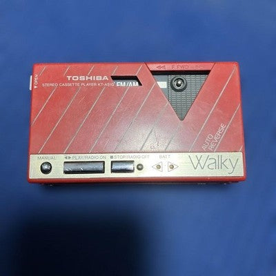 TOSHIBA WALKY KT-AS10 VINTAGE PORTABLE CASSETTE PLAYER WALKMAN RADIO JUNK