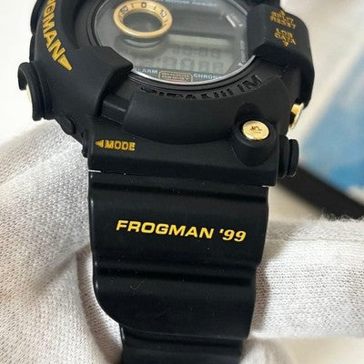 G-SHOCK FROGMAN '99 DW-8200BU-9AT BLACK X GOLD W/MANUAL TESTED JAPAN USED F/S