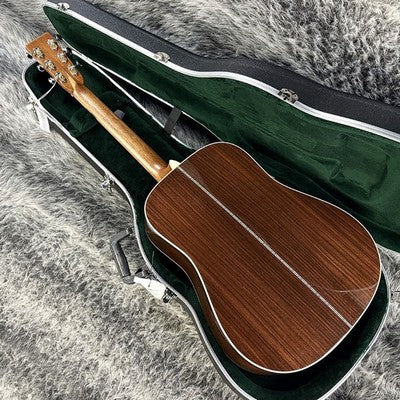 MARTIN D-28 STANDARD 2022 ACOUSTIC GUITAR WITH HARD CASE SITKA SPRUCE