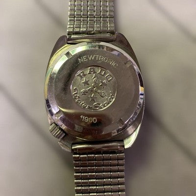RADO NEWTRONIC 11900 ELECTRONIC MEN'S WATCH BLACK DIAL OVAL CASE STAINLESS