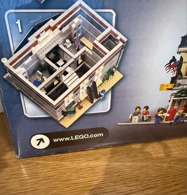 LEGO 10224 TOWN HALL 2766PCS MODULAR BUILDING SEALED BOX FROM JAPAN