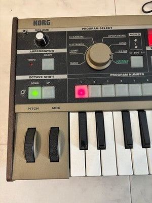 KORG MICROKORG ANALOG MODELING SYNTHESIZER KEYBOARD VOCODER USED JAPAN