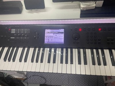 KORG M50/61 SYNTHESIZER 61 KEY WORKSTATION WITH ORIGINAL CASE MINT CONDITION