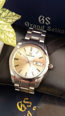 GRAND SEIKO SBGT235 MEN'S WRISTWATCH GS ROUND FACE JAPAN MADE DIAL COLOR: WHITE