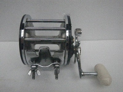 PENN LONG BEACH 67 WITH ROD CLAMP BAITCASTING REEL MADE IN USA SALTWATER FISHING