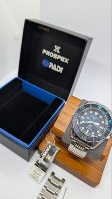 SEIKO PROSPEX SBDJ057 PADI SPECIAL EDITION SOLAR DIVER'S 200M STAINLESS WATCH