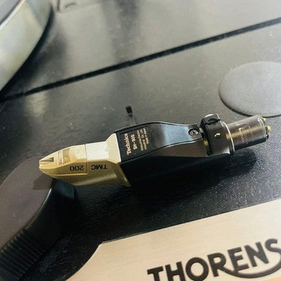 THORENS TD320 SEMI-AUTOMATIC TURNTABLE RECORD PLAYER EXCELLENT+++++
