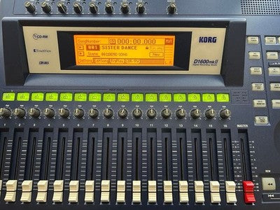KORG D1600MKII DIGITAL RECORDING STUDIO MTR TESTED NEAR MINT FROM JAPAN
