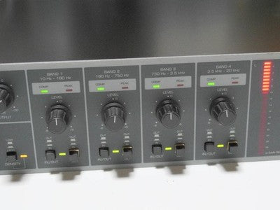 BEHRINGER MDX8000 MULTI-BAND COMPRESSOR W/ INSTRUCTIONS - TESTED, ONE OWNER