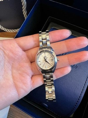 SEIKO STGF275 GRAND SEIKO LADIES WRISTWATCH. ROUND FACE JAPAN MADE SS BELT